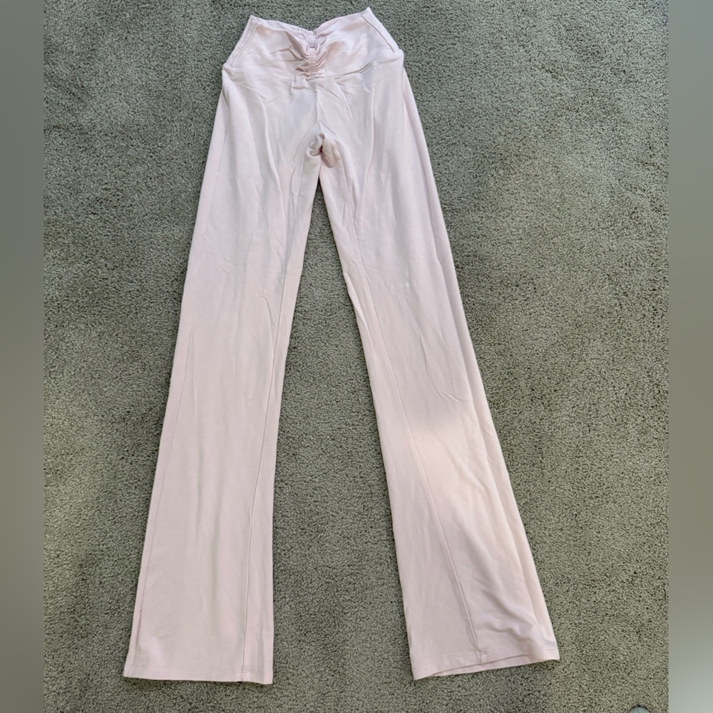 Crop Shop Boutique. Light Pink Leggings XS